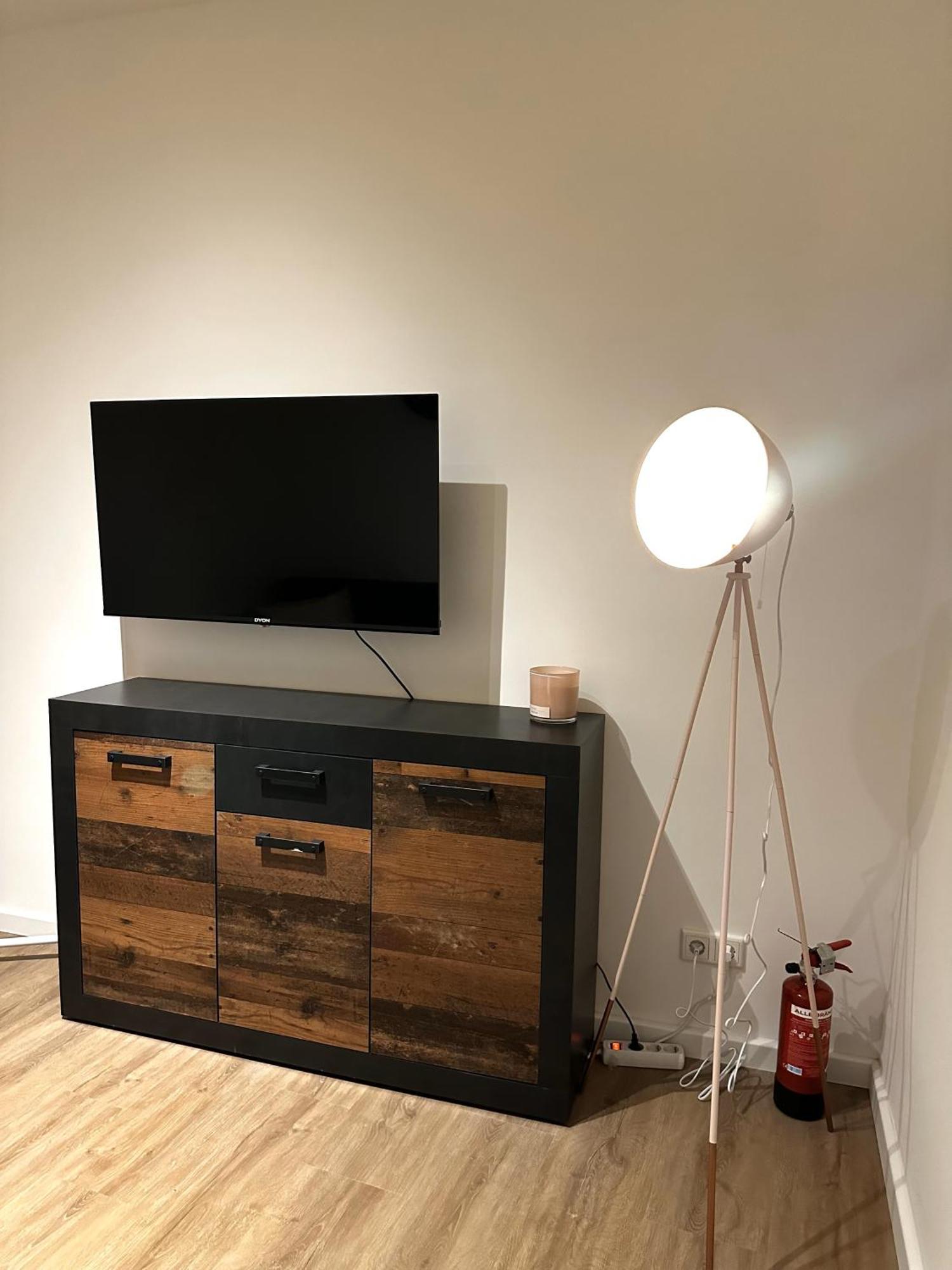 Apartment Rtr - Fuer Bis Zu 8 Personen - Voll Ausgestattet - Zentral Limbecker Platz - Messe - Uniklinikum - Smart Tv - Parken - Modern